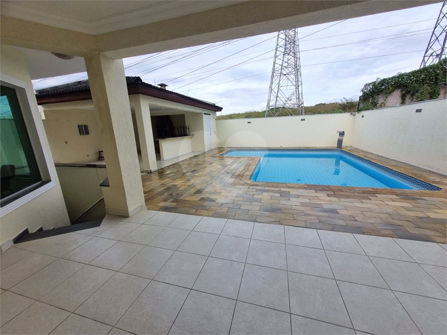 Sobrado à venda ou para alugar com 5 quartos, sendo 4 suítes,  em City América, São Paulo, SP