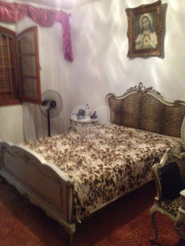 Casa à venda com 4 quartos, sendo 3 suítes, em Vila Paiva, São Paulo, SP