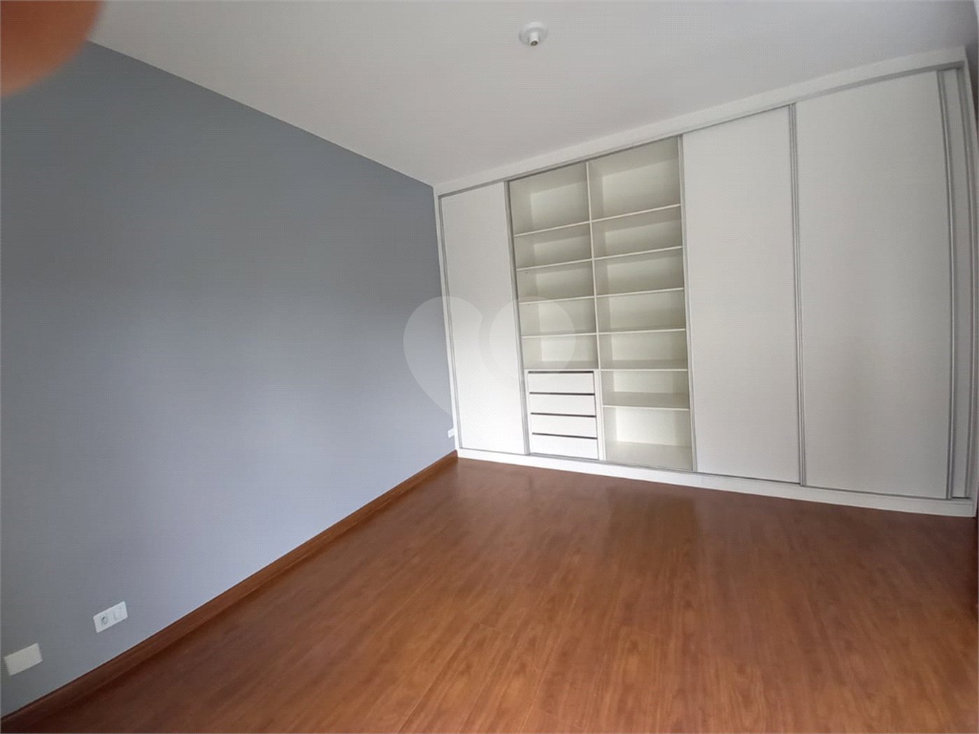Casa para alugar com 4 suítes no condomínio Milenium, São Paulo - SP