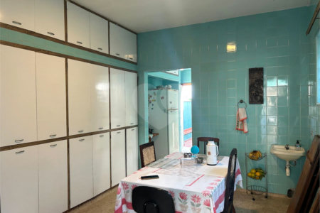 Casa à venda com 5 quartos, sendo 2 suítes, em Alto da Boa Vista, São Paulo, SP