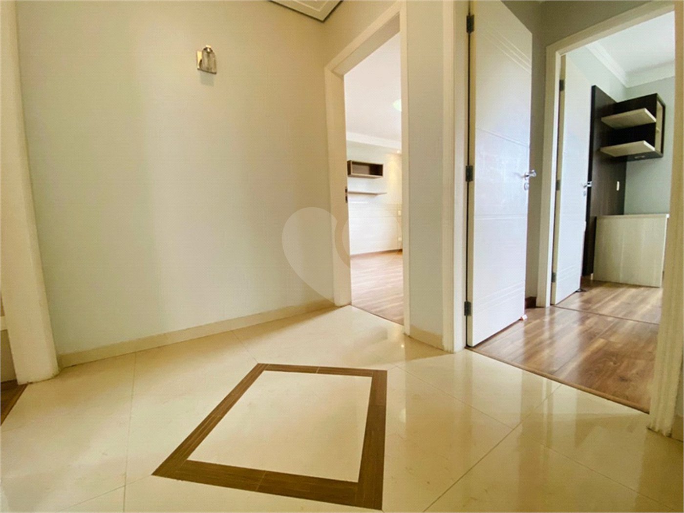 Sobrado à venda com 4 quartos, sendo 3 suítes, em Vila Ester (zona Norte), São Paulo, SP