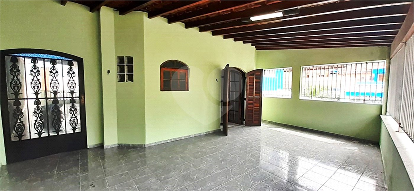 Sobrado à venda com 4 quartos, sendo 2 suítes,  em Vila Maria, São Paulo, SP