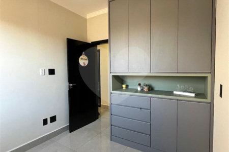 Casa à venda com 3 quartos, sendo 1 suíte, no condomínio Vila Paraty, Indaiatuba - SP