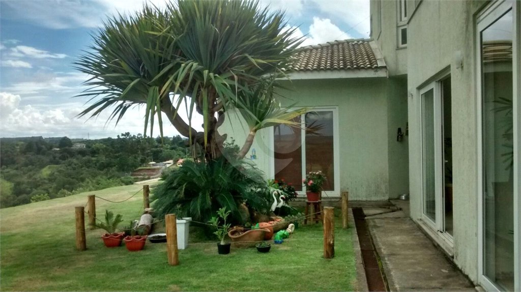Casa à venda com 4 quartos, sendo 2 suítes, em Pinhal, Jarinu, SP