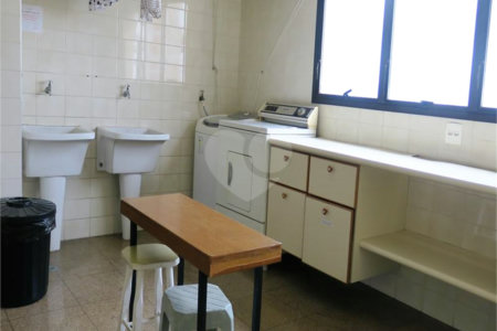 Apartamento à venda com 3 quartos, sendo 2 suítes, em Real Parque, São Paulo, SP
