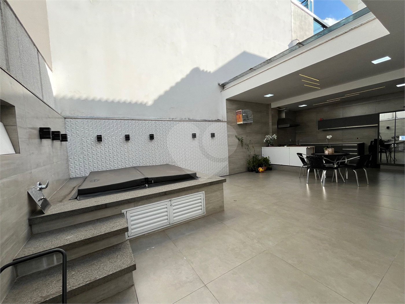 Casa à venda com 3 suítes no condomínio Reserva Nova Cantareira, São Paulo - SP