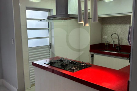 Casa à venda com 3 quartos, sendo 1 suíte, no condomínio Recanto das Araucárias, Suzano - SP