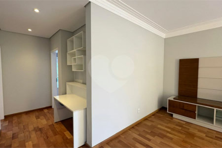 Casa à venda com 4 quartos, sendo 3 suítes, no condomínio Mont Blanc, Sorocaba - SP