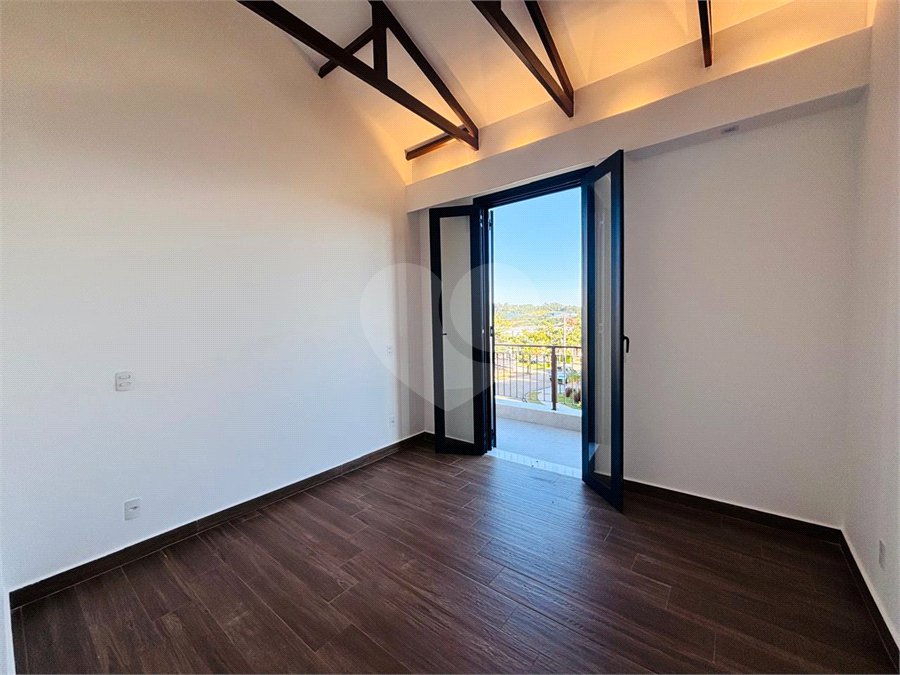 Casa à venda com 4 quartos, sendo 3 suítes, no condomínio Residencial Chácara Ondina, Sorocaba - SP