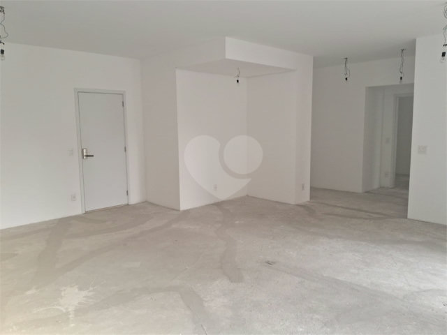 Apartamento à venda com 2 suítes em Alto da Lapa, São Paulo, SP