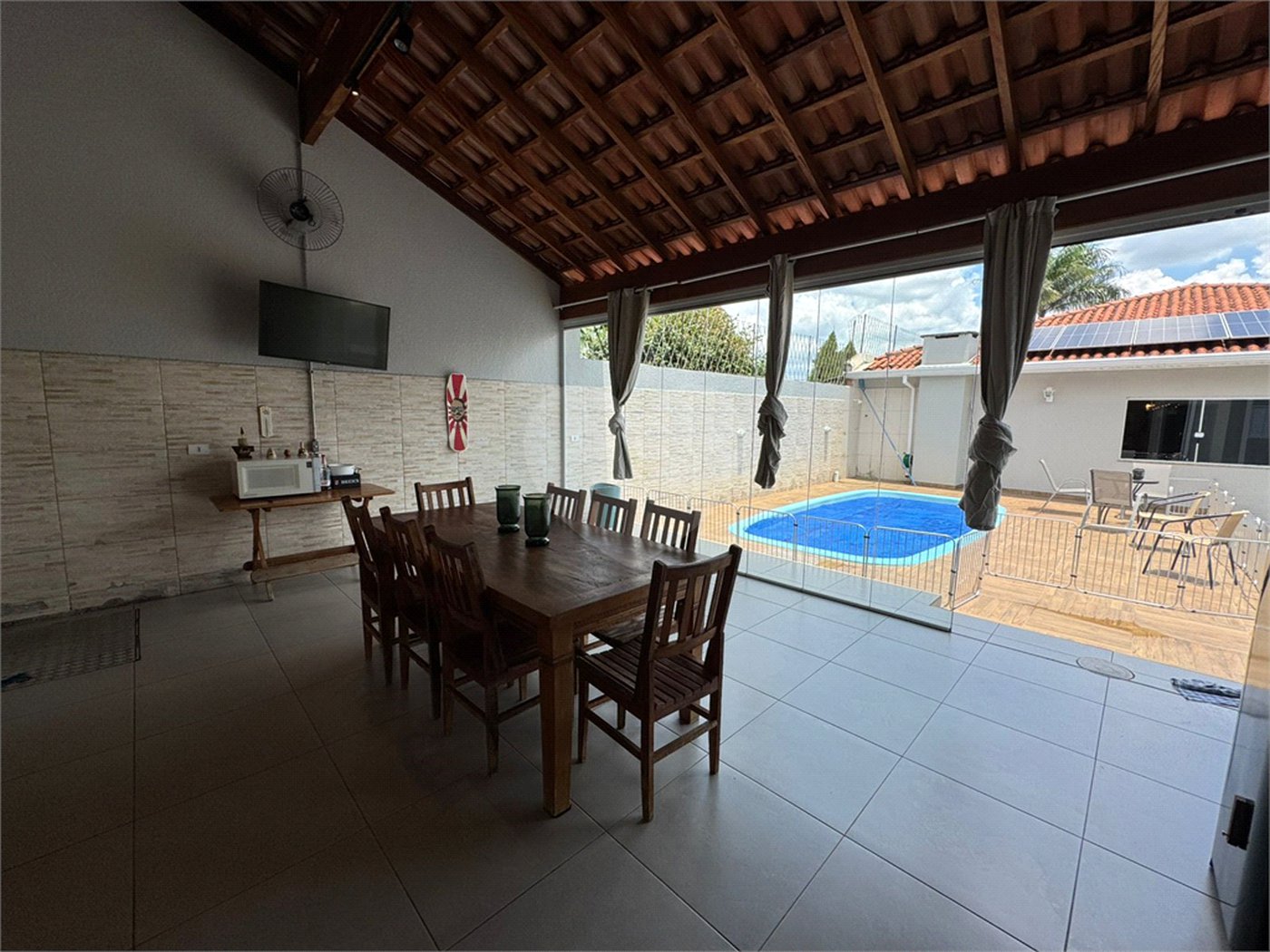 Chácara à venda com 4 quartos, sendo 3 suítes, em Colinas de Indaiatuba, Indaiatuba, SP