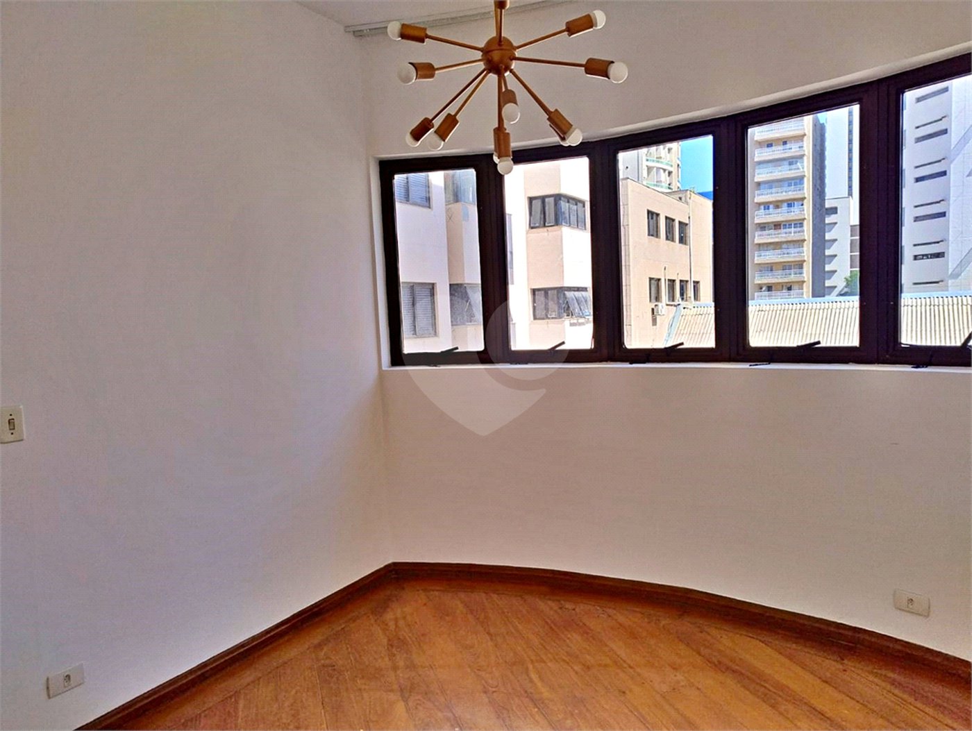 Apartamento à venda com 4 quartos, sendo 2 suítes,  em Indianópolis, São Paulo, SP
