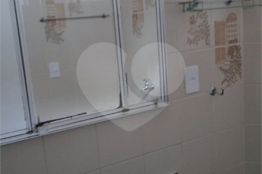 Sobrado à venda com 4 quartos em Santa Terezinha, São Paulo, SP