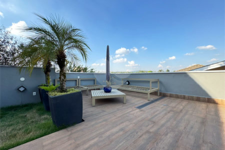 Casa à venda com 3 suítes no condomínio Terras de São Francisco, Vinhedo - SP