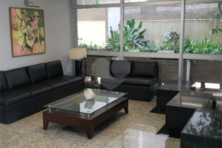 Apartamento à venda com 3 quartos, sendo 1 suíte, em Cerqueira César, São Paulo, SP