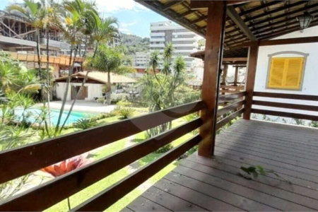 Casa à venda com 3 quartos, sendo 1 suíte,  em Corta Vento, Teresópolis, RJ