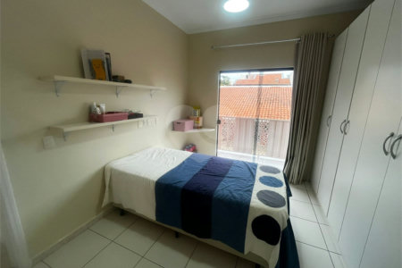 Casa à venda com 3 quartos, sendo 1 suíte, em Jardim Itália, Itapetininga, SP