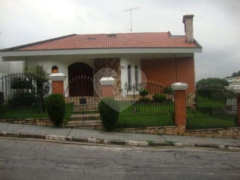 Sobrado à venda com 3 quartos, sendo 1 suíte, em Jardim Franca, São Paulo, SP