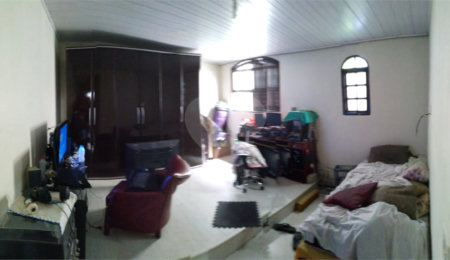 Casa Térrea à venda com 4 quartos, sendo 1 suíte,  em Vila Gustavo, São Paulo, SP