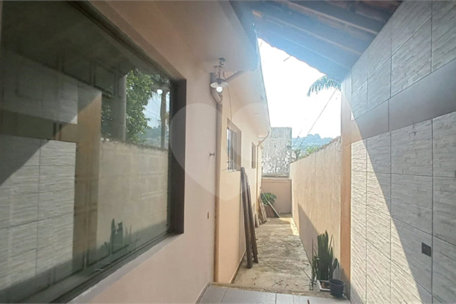 Casa Térrea à venda com 4 quartos, sendo 3 suítes, em Vila Galvão, Guarulhos, SP