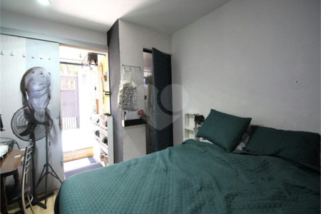Casa à venda com 3 quartos, sendo 1 suíte, em Vila Clementino, São Paulo, SP