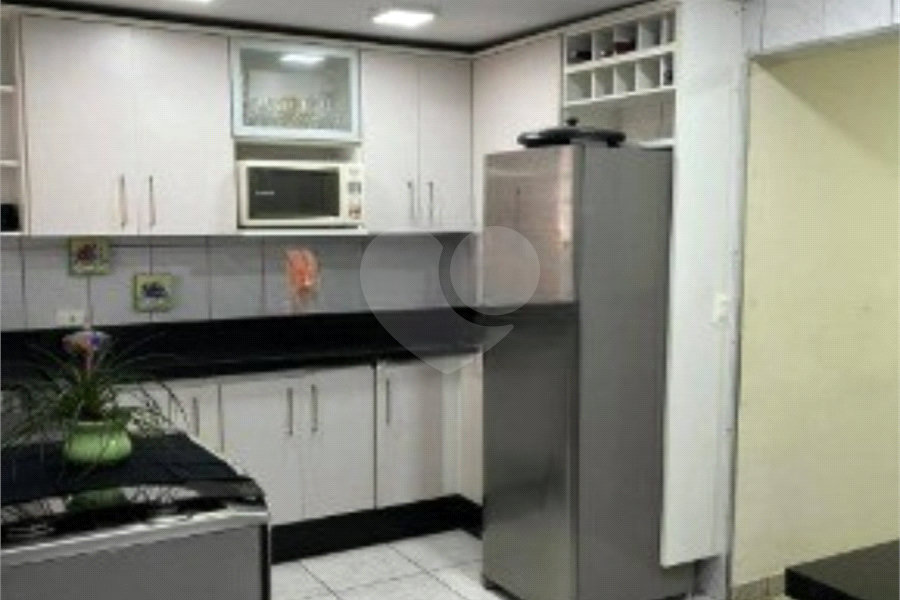 Sobrado à venda com 3 quartos, sendo 1 suíte, em Parque Naçoes Unidas, São Paulo, SP