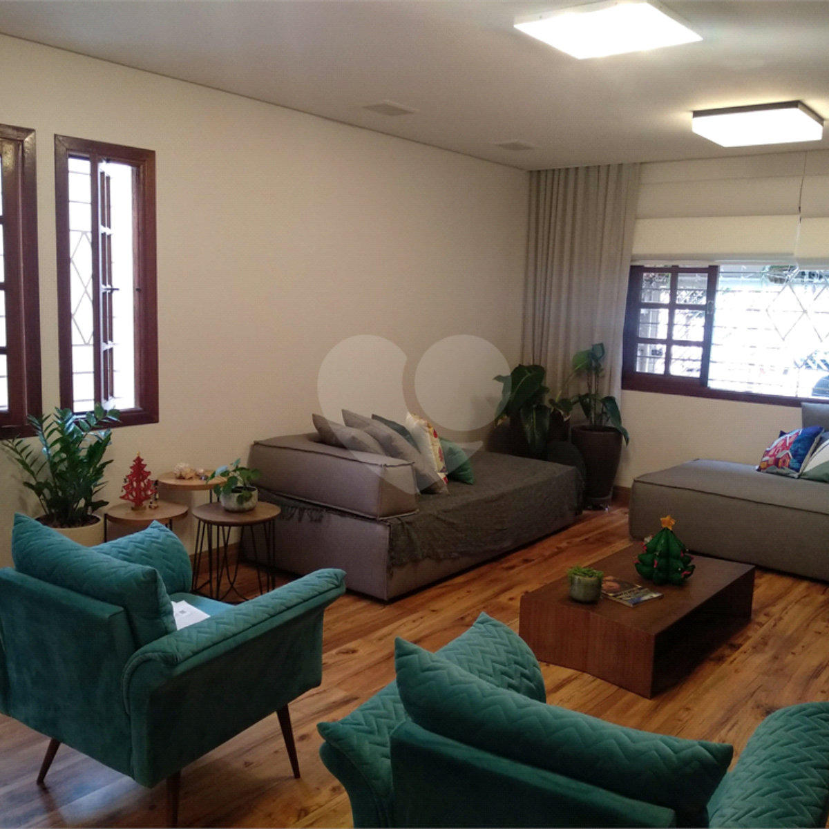 Sobrado à venda com 4 quartos, sendo 2 suítes,  em City Campo Grande, São Paulo, SP