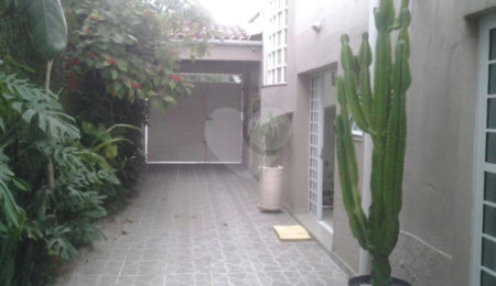 Casa de Vila à venda com 4 quartos, sendo 2 suítes,  em Planalto Paulista, São Paulo, SP