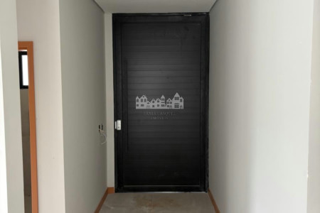 Casa à venda com 3 suítes no condomínio Shamballa III, Atibaia - SP