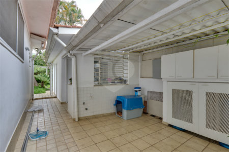 Casa Térrea à venda ou para alugar com 5 quartos, sendo 2 suítes, em Granja Julieta, São Paulo, SP