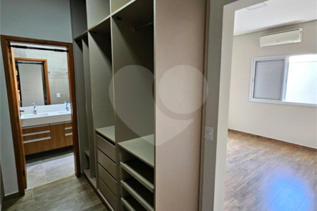Casa à venda com 3 quartos, sendo 1 suíte,  no condomínio Mantova, Indaiatuba - SP