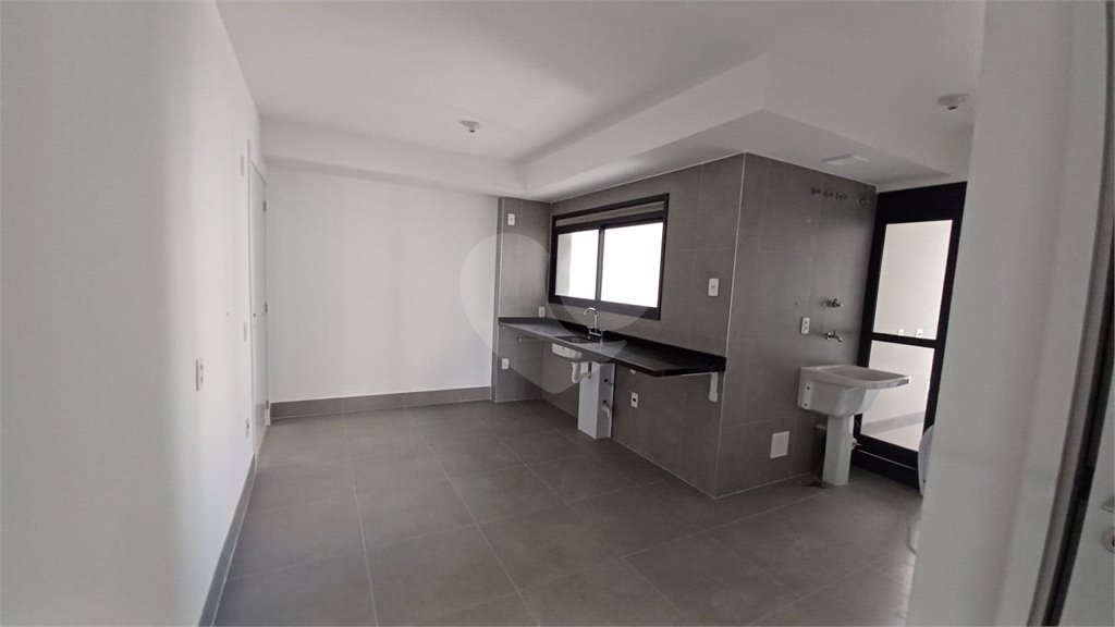 Apartamento à venda com 4 quartos, sendo 3 suítes, em Água Branca, São Paulo, SP