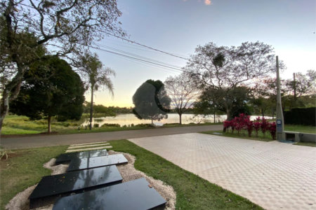Casa à venda com 4 suítes no condomínio Vivendas do Lago, Sorocaba - SP