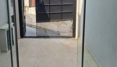 Sobrado à venda com 3 quartos, sendo 1 suíte,  em Vila Romero, São Paulo, SP