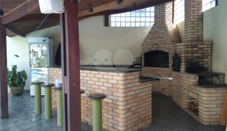 Sobrado à venda com 4 quartos, sendo 3 suítes,  em Horto, São Paulo, SP