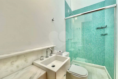 Casa à venda com 4 suítes no condomínio Recanto Impla, Carapicuíba - SP