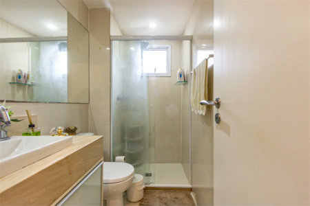 Apartamento à venda com 2 quartos, sendo 1 suíte,  em Jardim das Acácias, São Paulo, SP