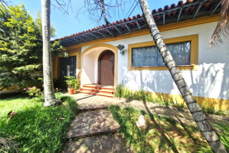 Casa Térrea à venda com 5 quartos em Jardim Petrópolis, São Paulo, SP