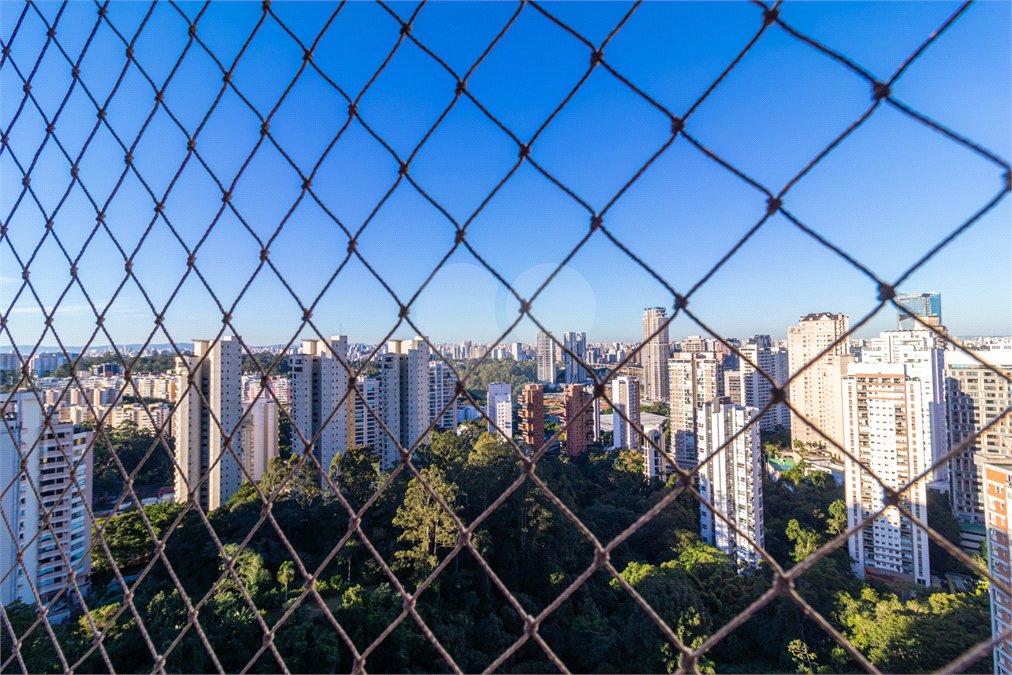 Apartamento à venda com 4 suítes em Panamby, São Paulo, SP