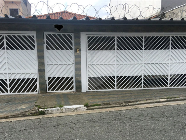 Sobrado à venda com 4 quartos, sendo 2 suítes,  em Vila Prudente, São Paulo, SP