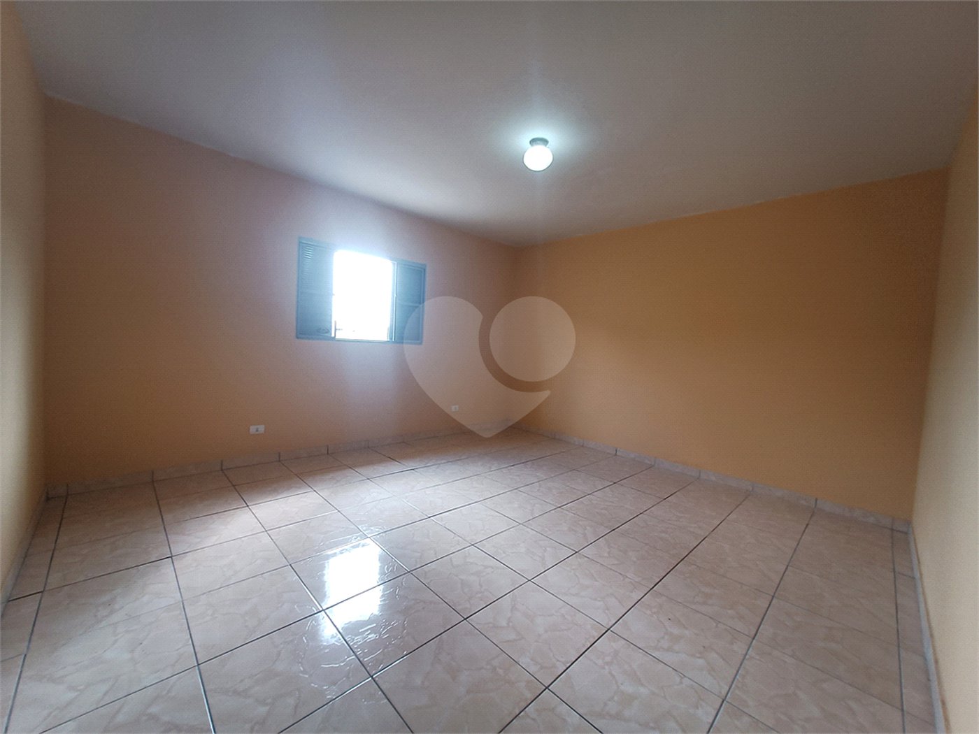 Sobrado à venda com 2 quartos em Jardim Guaíba, Sorocaba, SP