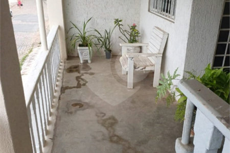 Casa à venda com 4 quartos em Estação, São Roque, SP