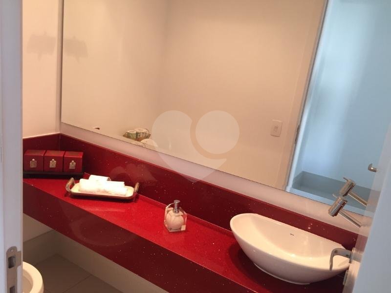 Apartamento à venda com 4 quartos, sendo 3 suítes, em Vila Andrade, São Paulo, SP