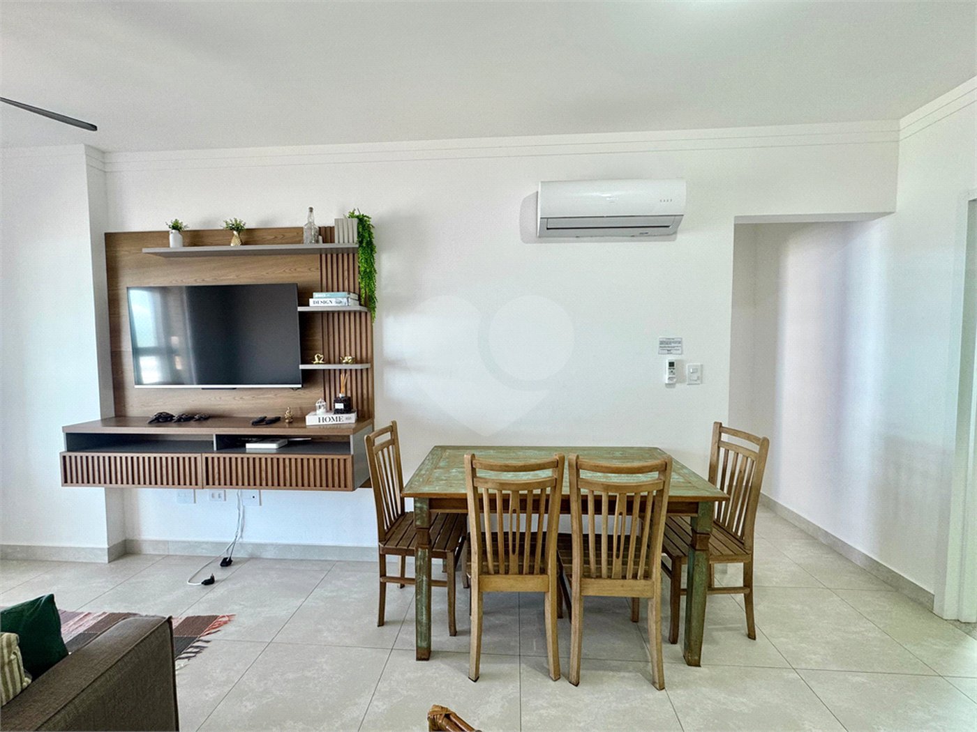Apartamento à venda com 2 quartos em Caiçara, Praia Grande, SP