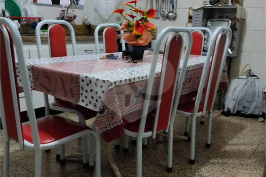 Sobrado à venda com 3 quartos, sendo 1 suíte, em Vila Nova Cachoeirinha, São Paulo, SP