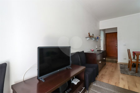 Apartamento à venda com 3 quartos, sendo 1 suíte,  em Vila Ipojuca, São Paulo, SP