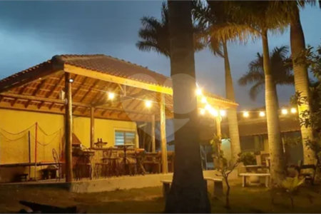 Chácara à venda com 3 suítes em Vila São Geraldo, São José dos Campos, SP