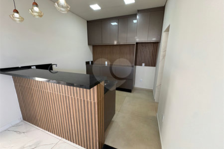 Casa à venda com 5 quartos, sendo 4 suítes, no condomínio Golden Ville, Itapetininga - SP