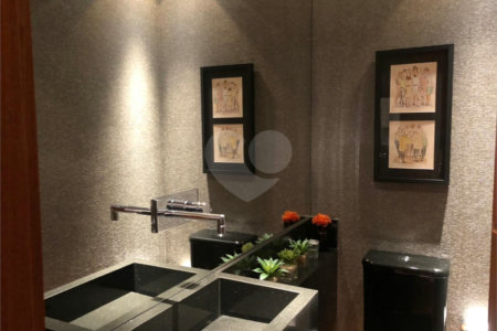 Apartamento à venda com 4 quartos, sendo 3 suítes, em Alto da Boa Vista, São Paulo, SP