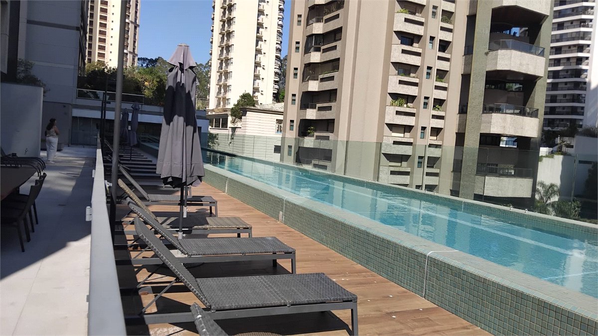 Apartamento à venda ou para alugar com 2 quartos em Jardim Fonte do Morumbi, São Paulo, SP